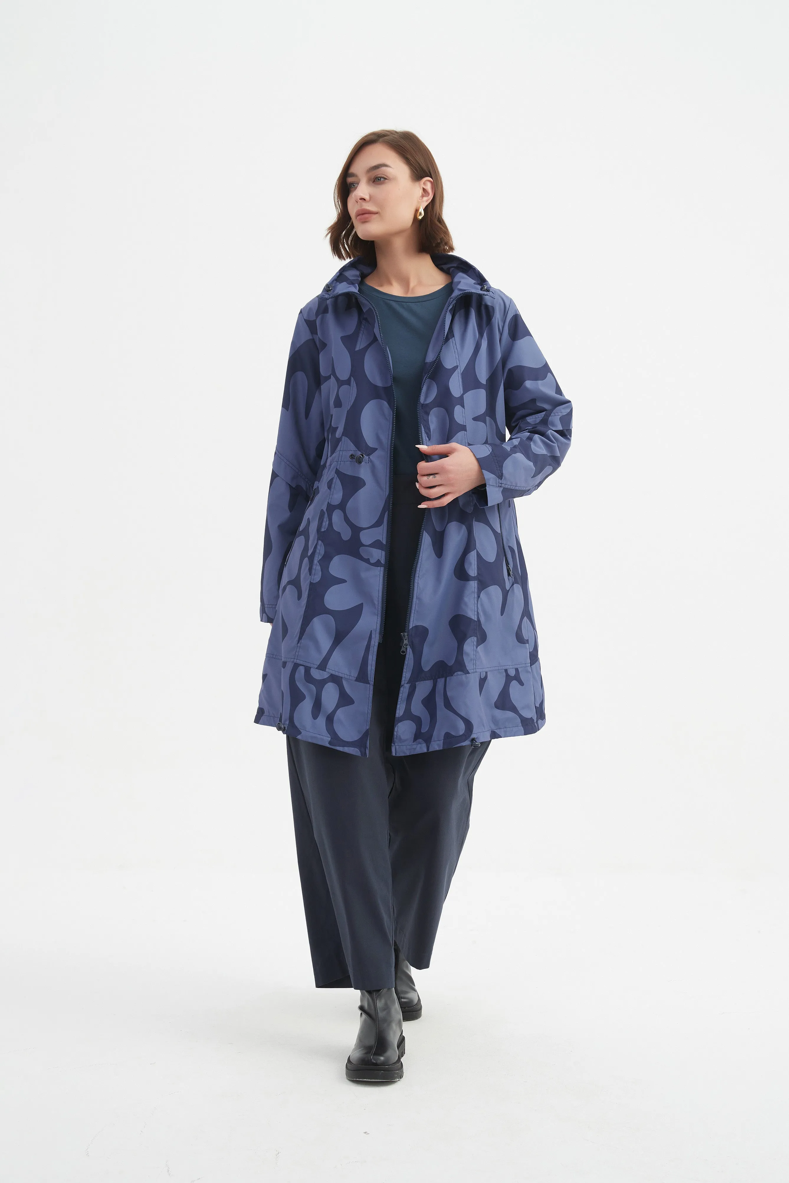 ADJUSTABLE WAIST PRINT PARKA