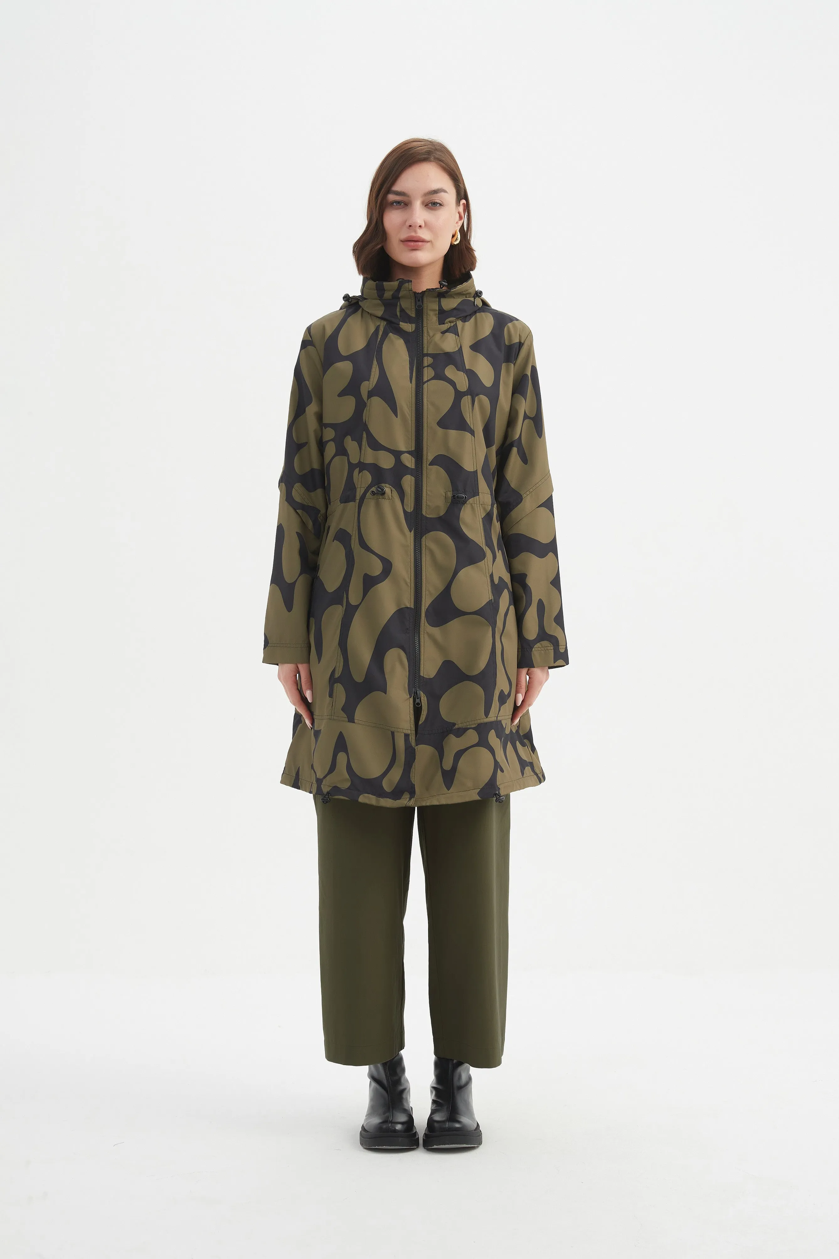 ADJUSTABLE WAIST PRINT PARKA
