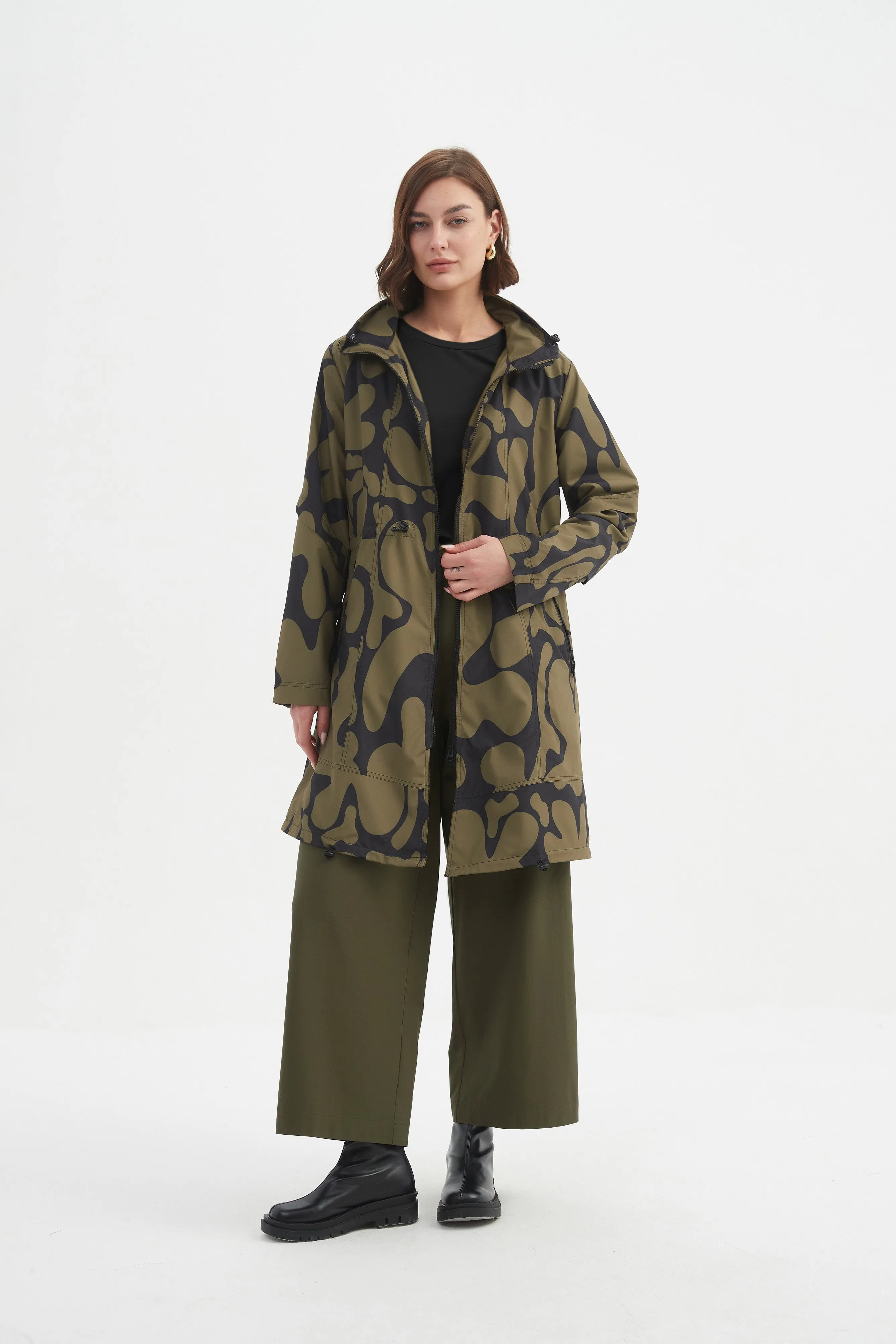 ADJUSTABLE WAIST PRINT PARKA