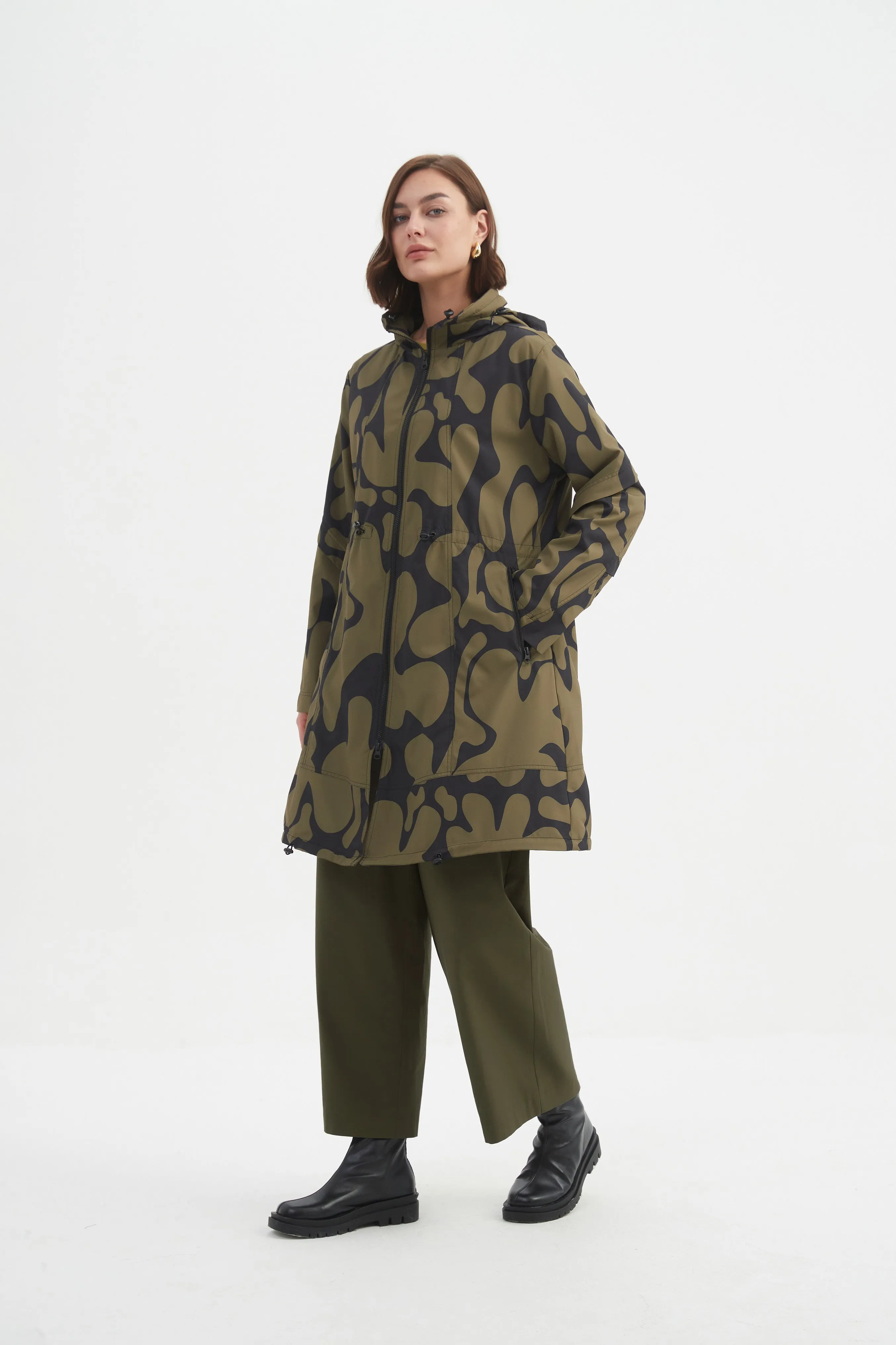 ADJUSTABLE WAIST PRINT PARKA