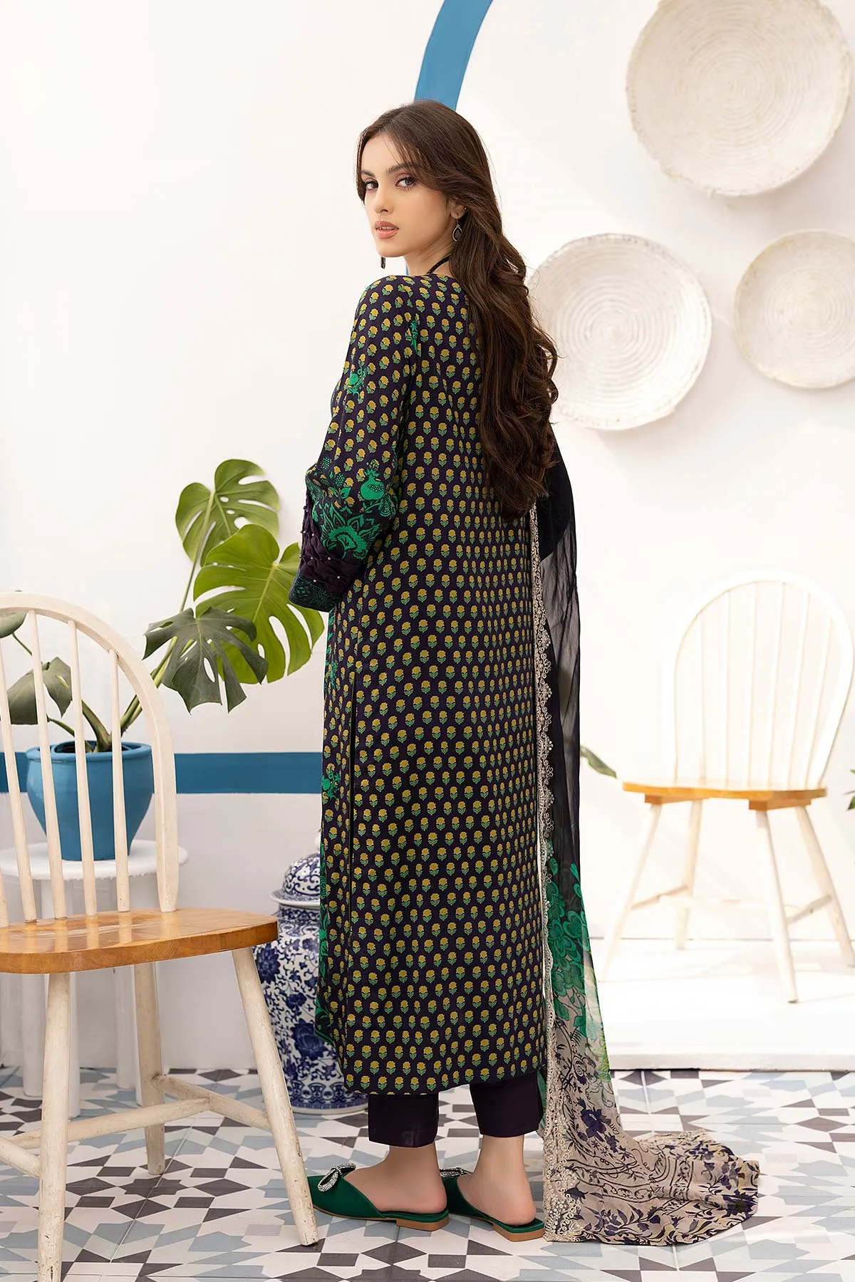 Charizma Print Melody Fall/Winter · Printed Marina Suit With Embroidered Dupatta – PEW22-10
