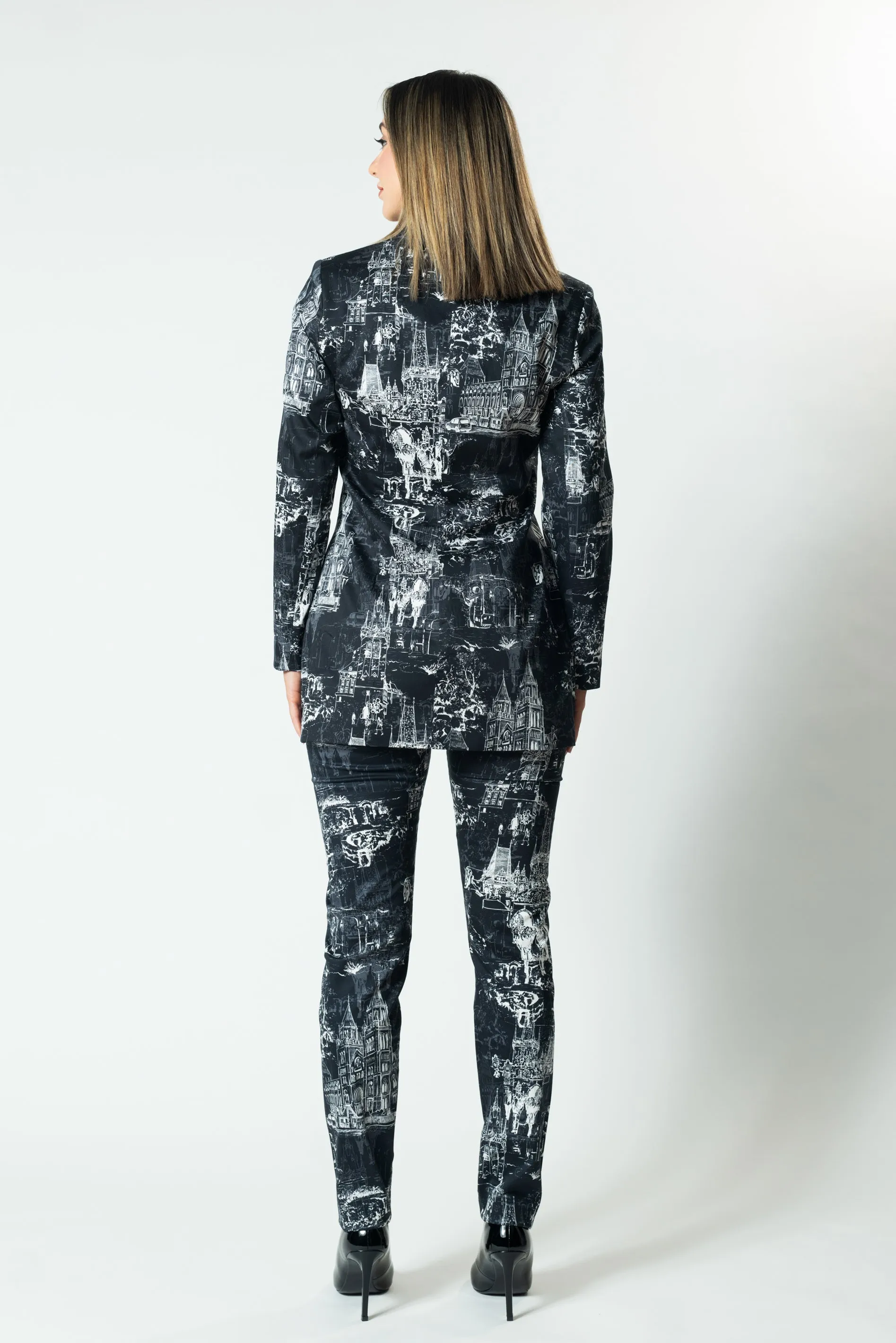 CITYSCAPE Classic Long-Line Blazer