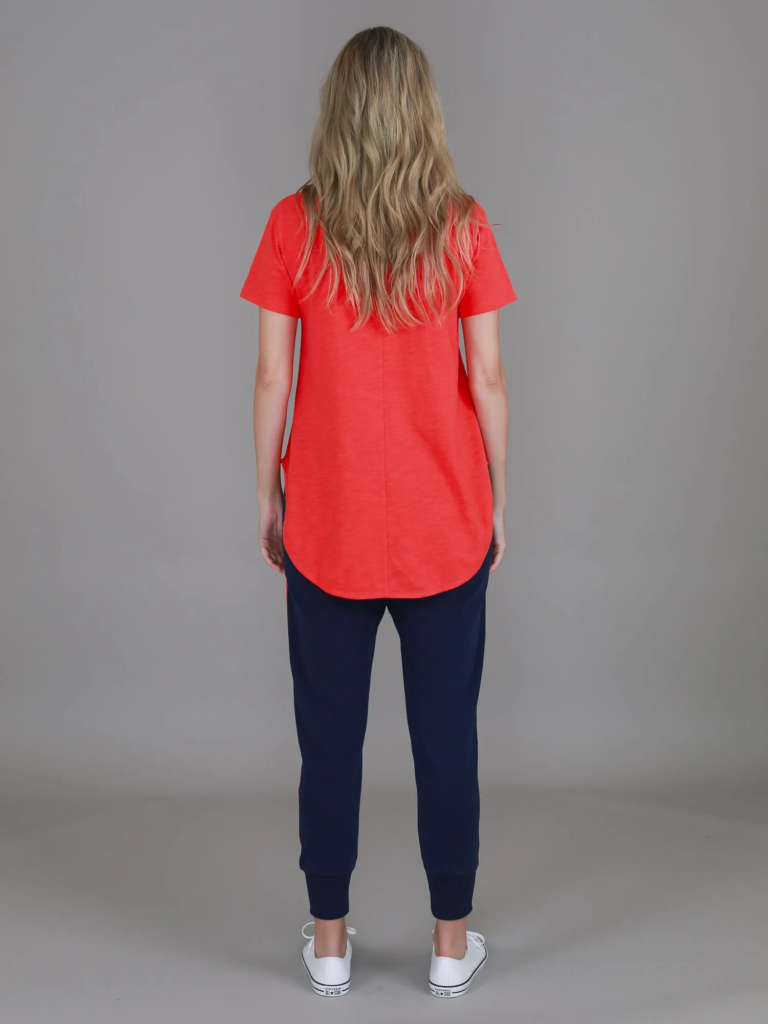 Elwood Curved Hem T Shirt