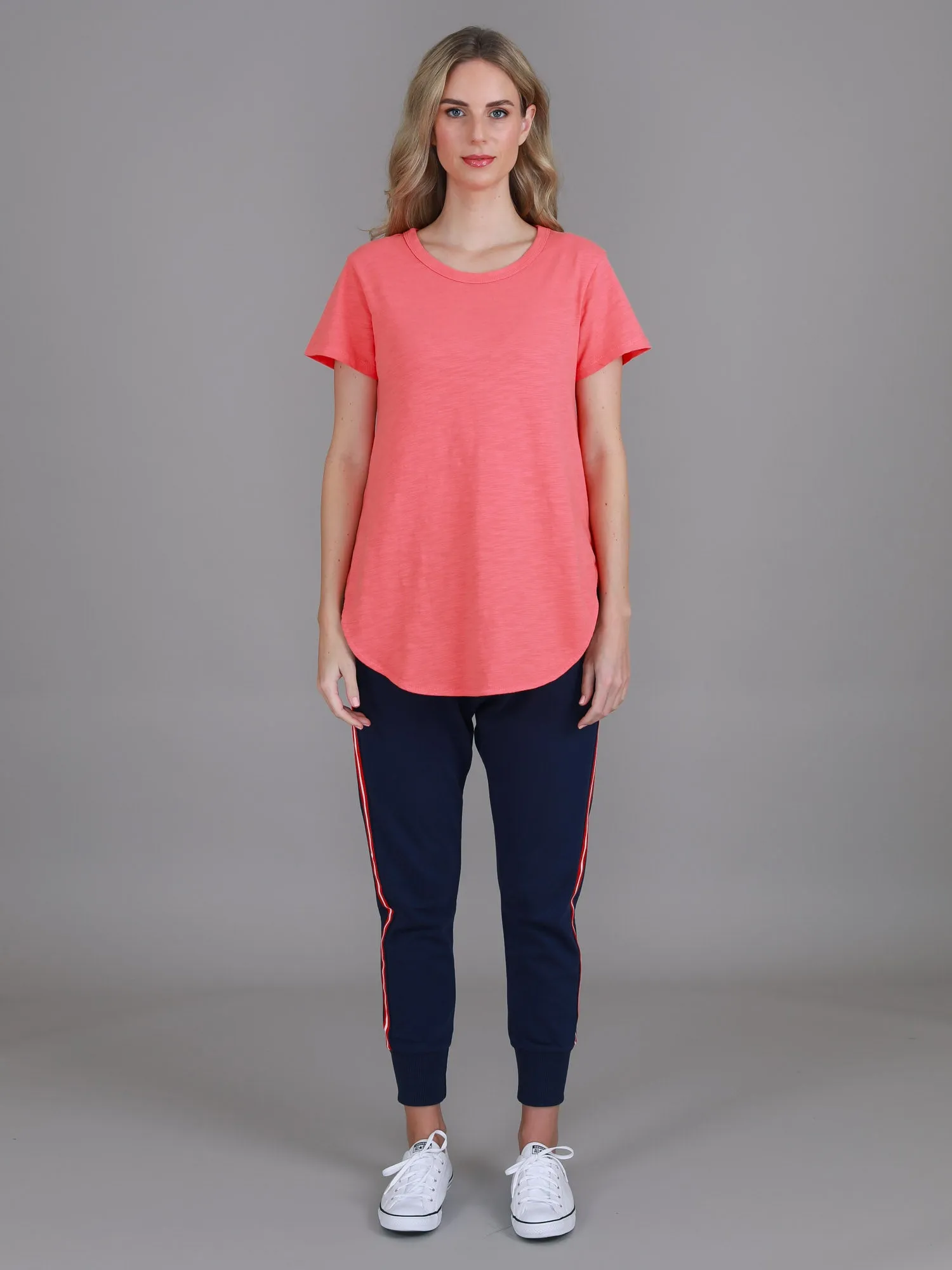 Elwood Curved Hem T Shirt