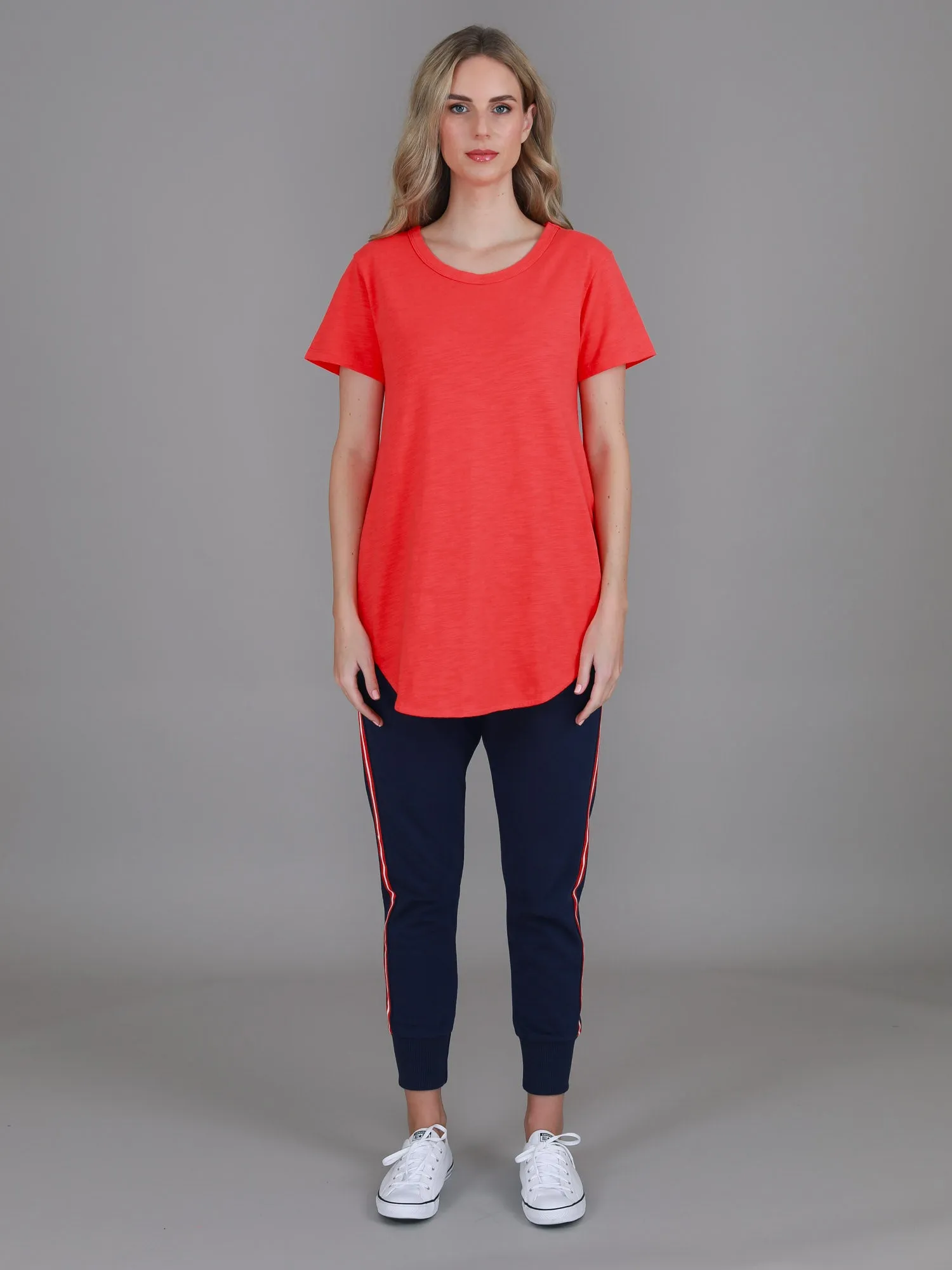 Elwood Curved Hem T Shirt