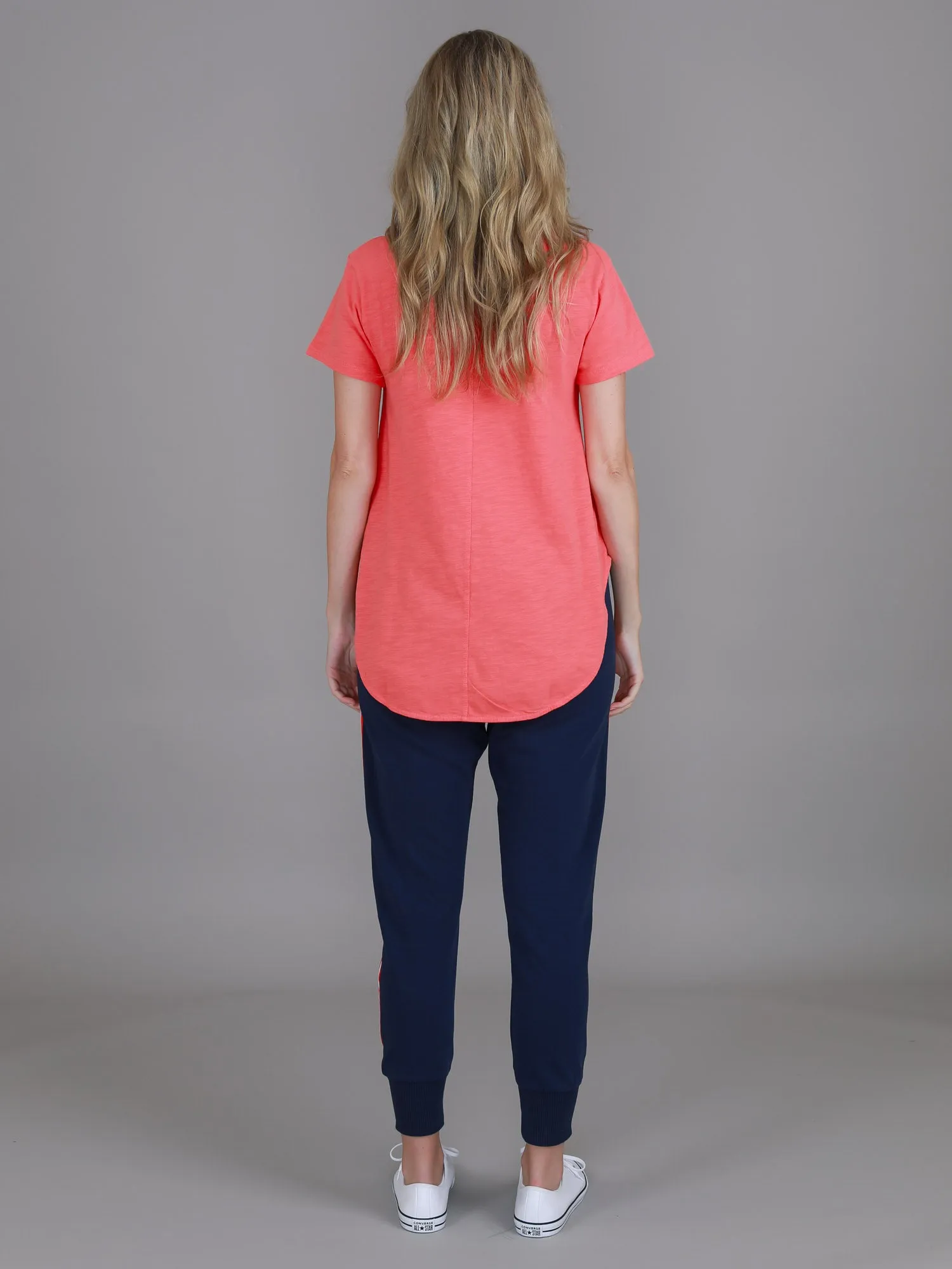Elwood Curved Hem T Shirt