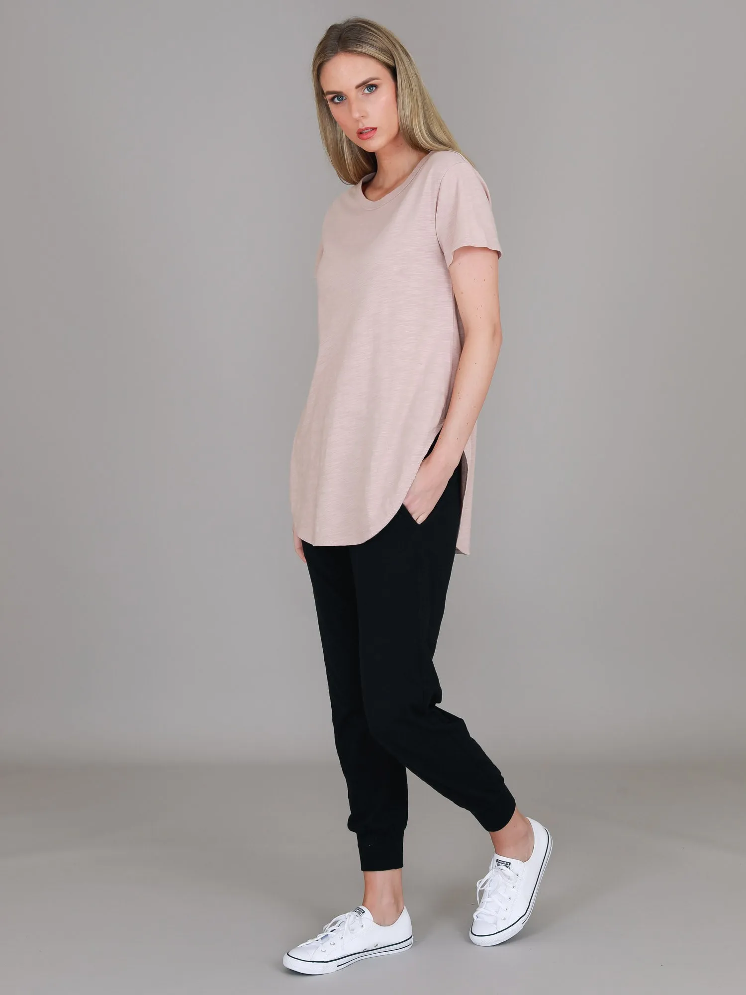 Elwood Curved Hem T Shirt