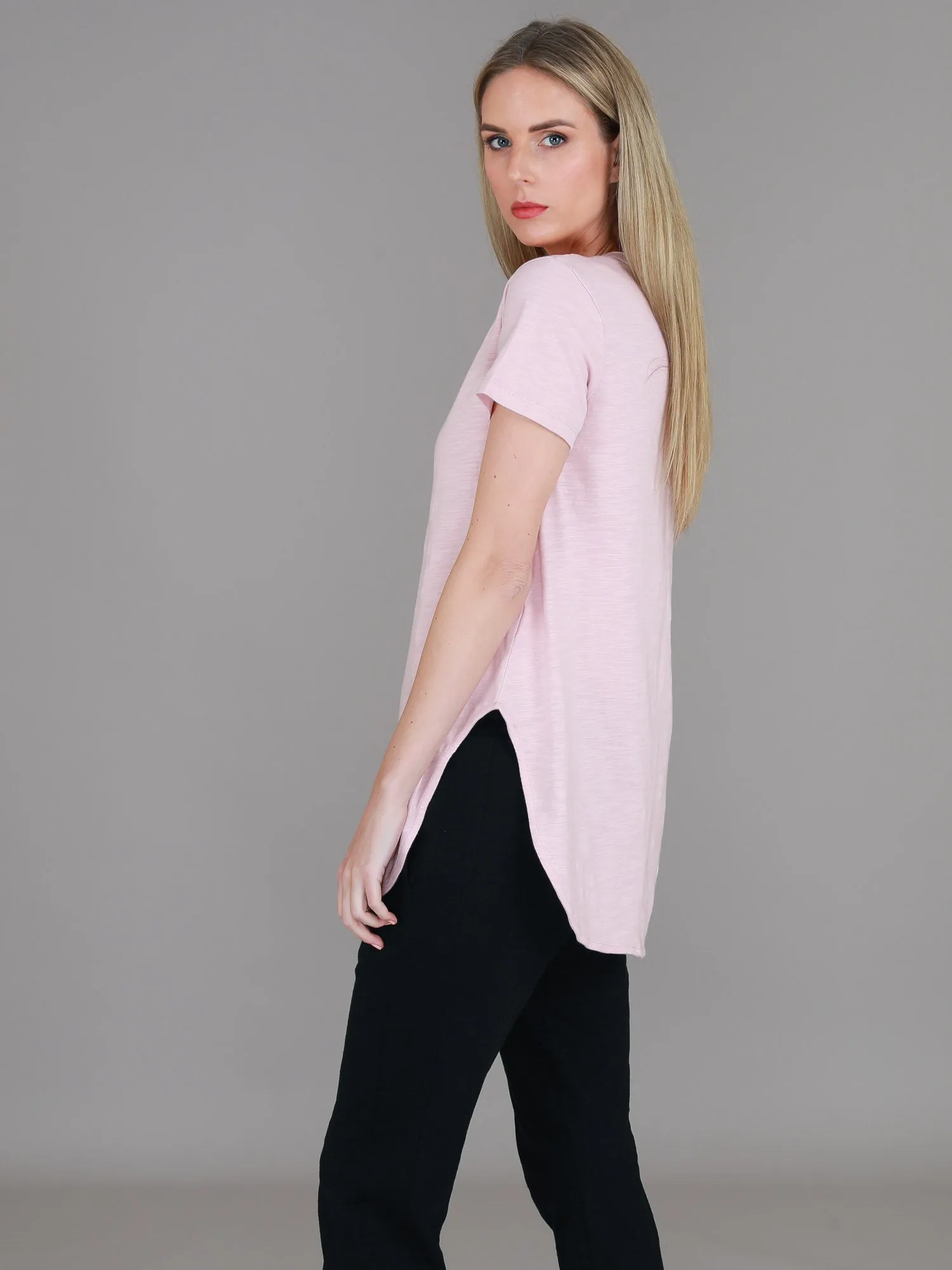 Elwood Curved Hem T Shirt