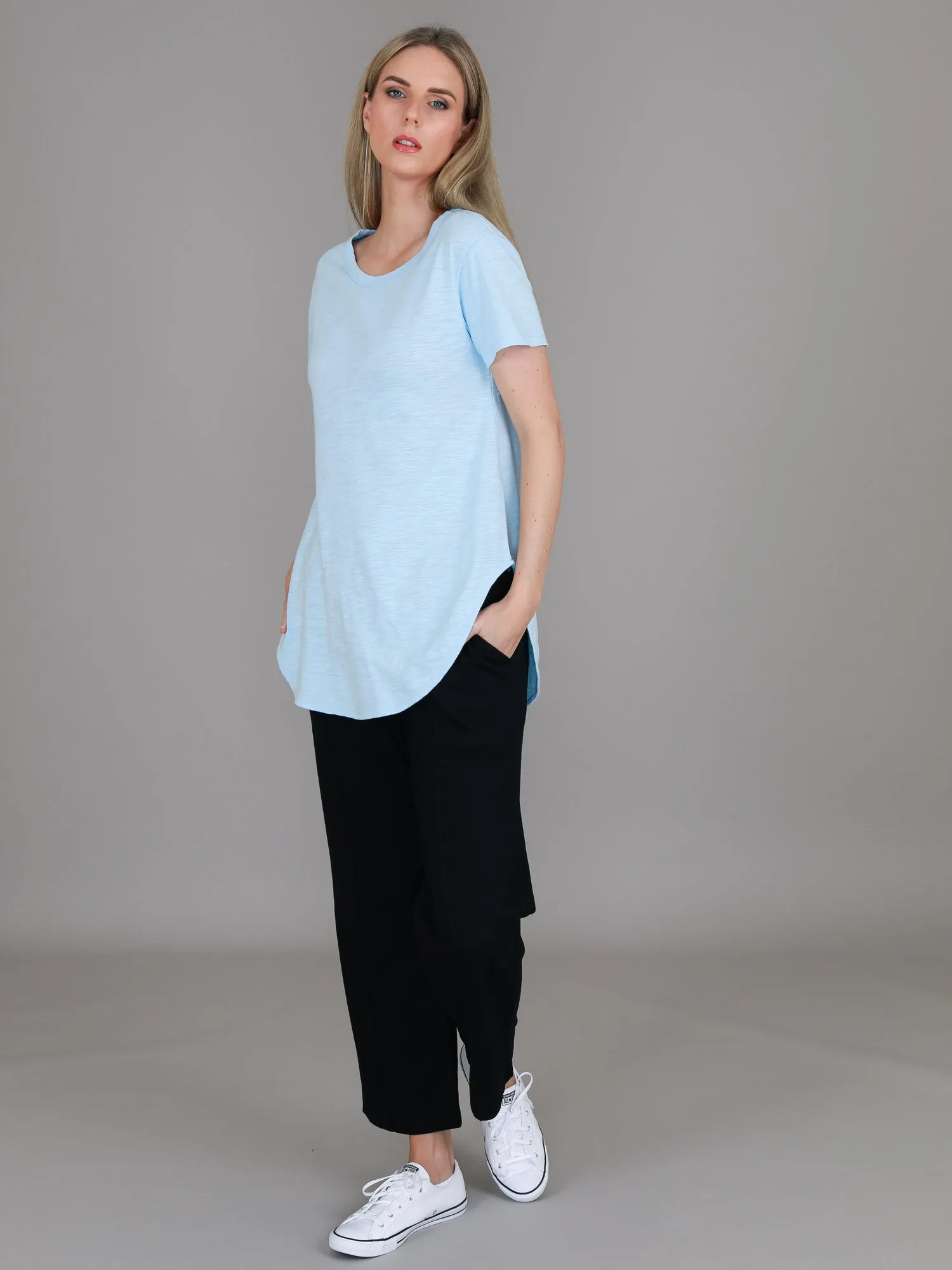 Elwood Curved Hem T Shirt