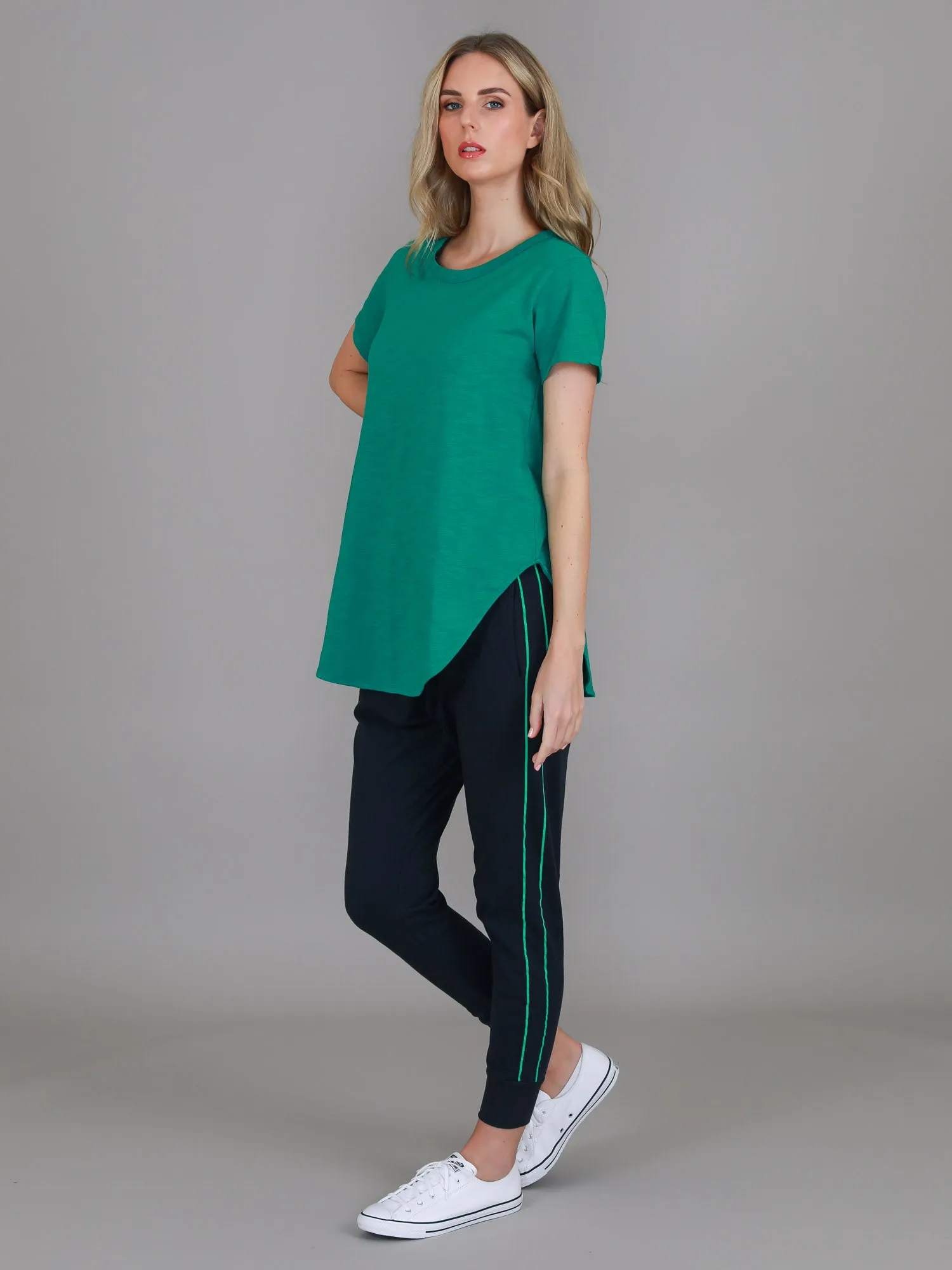 Elwood Curved Hem T Shirt