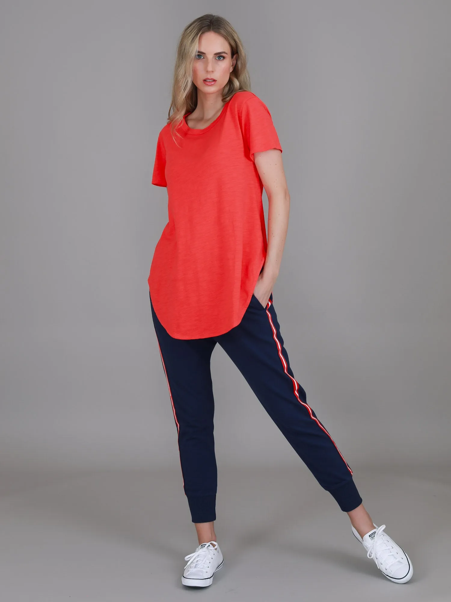 Elwood Curved Hem T Shirt