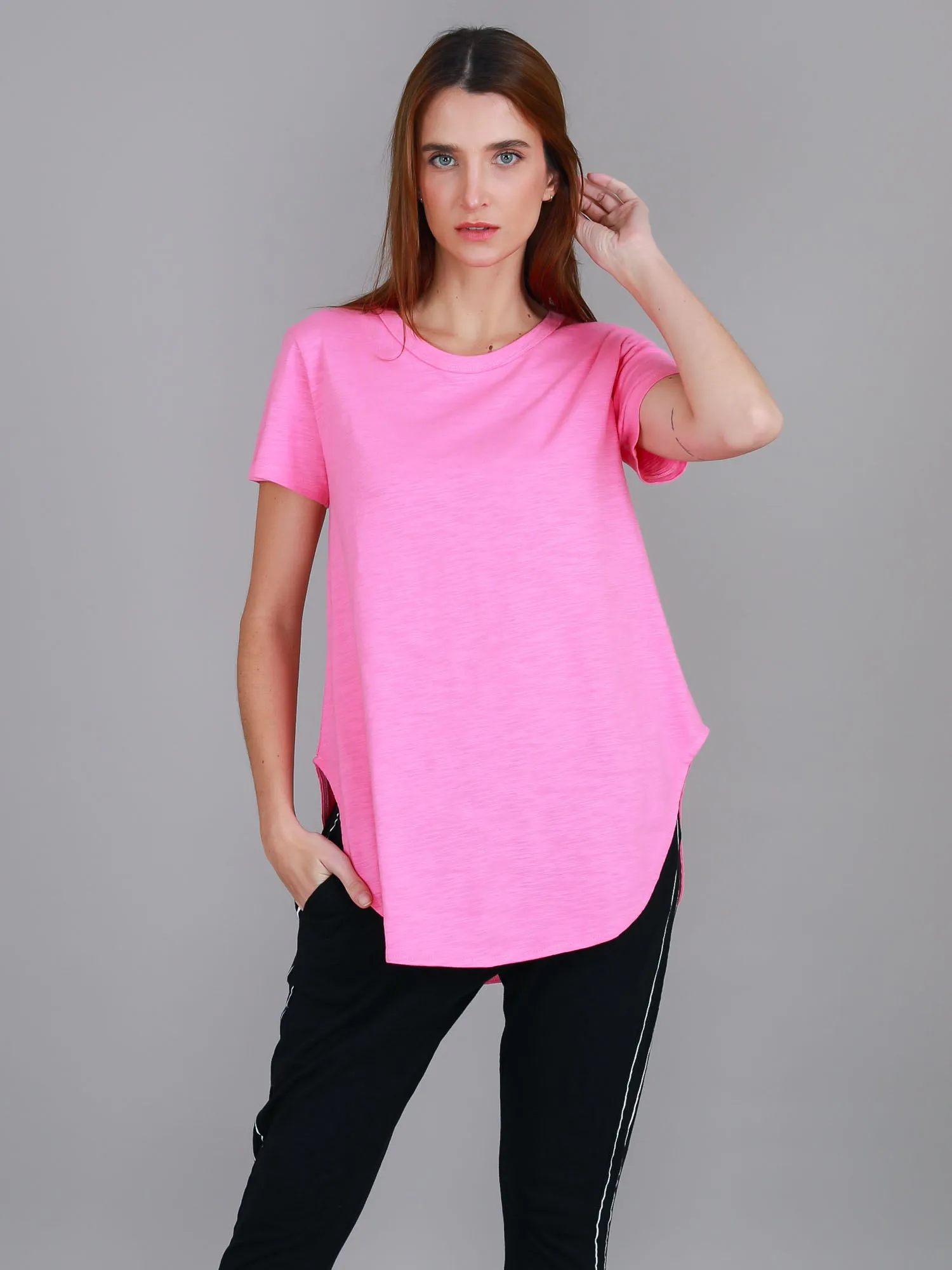 Elwood Curved Hem T Shirt