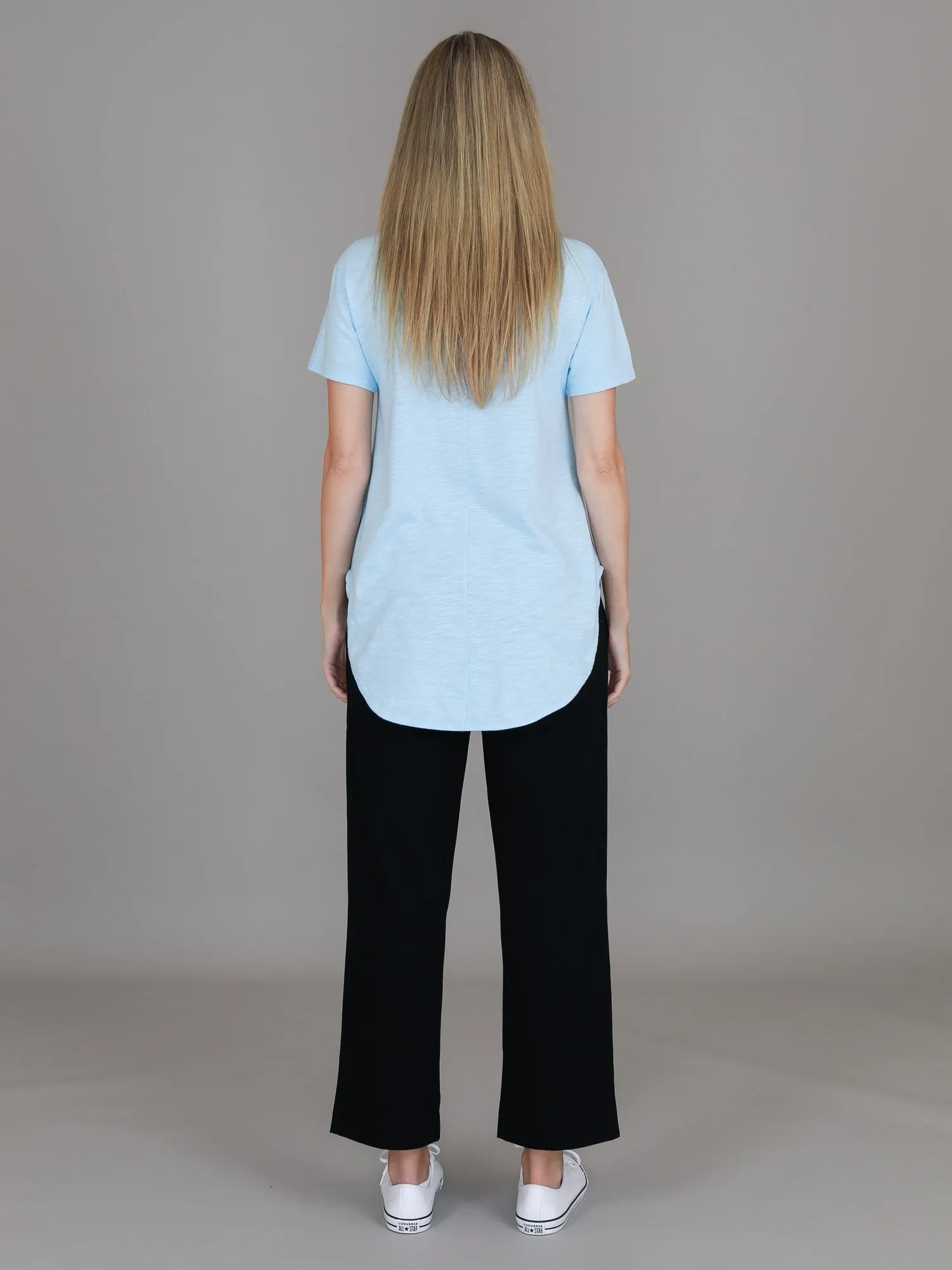 Elwood Curved Hem T Shirt