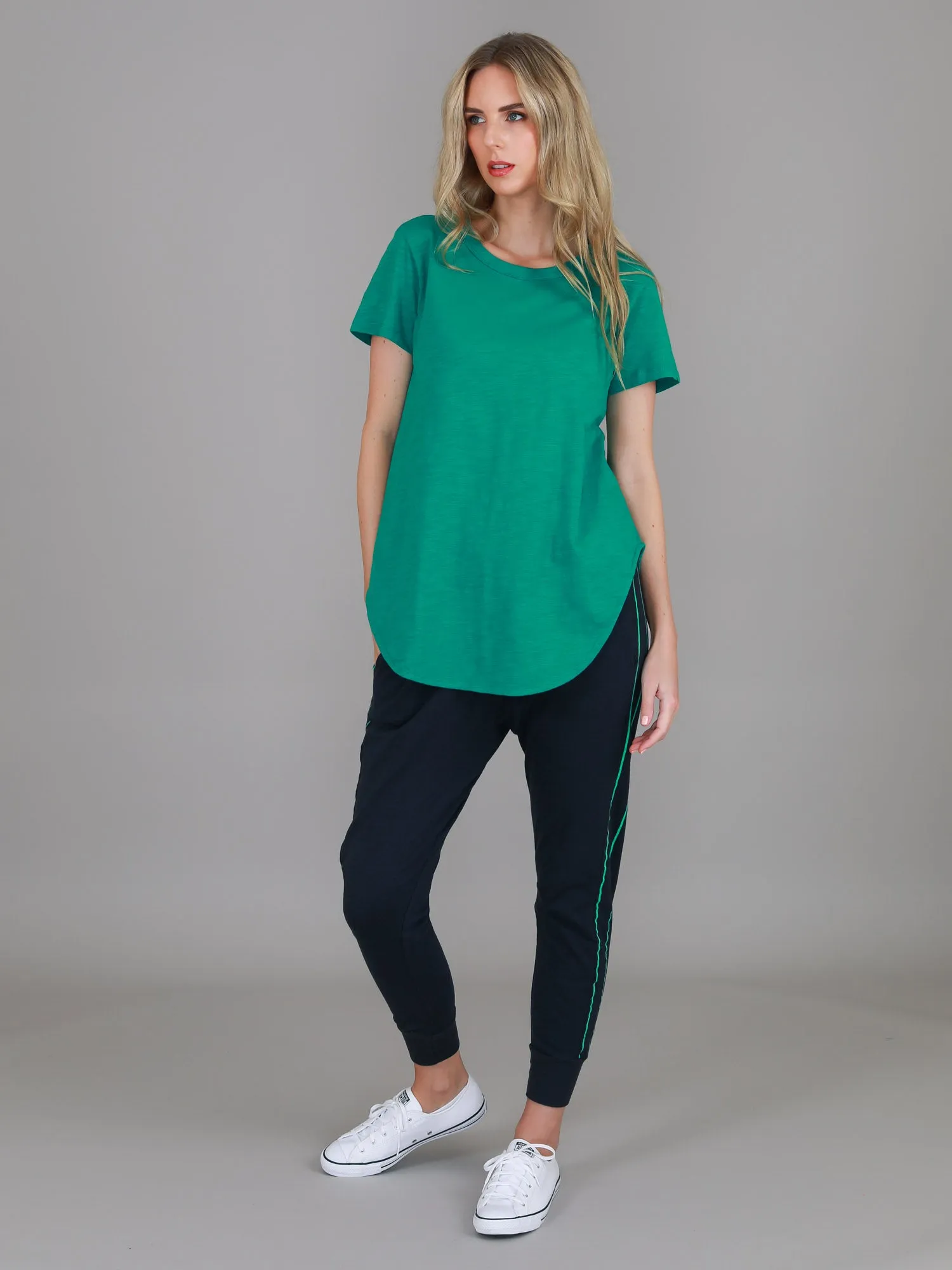 Elwood Curved Hem T Shirt
