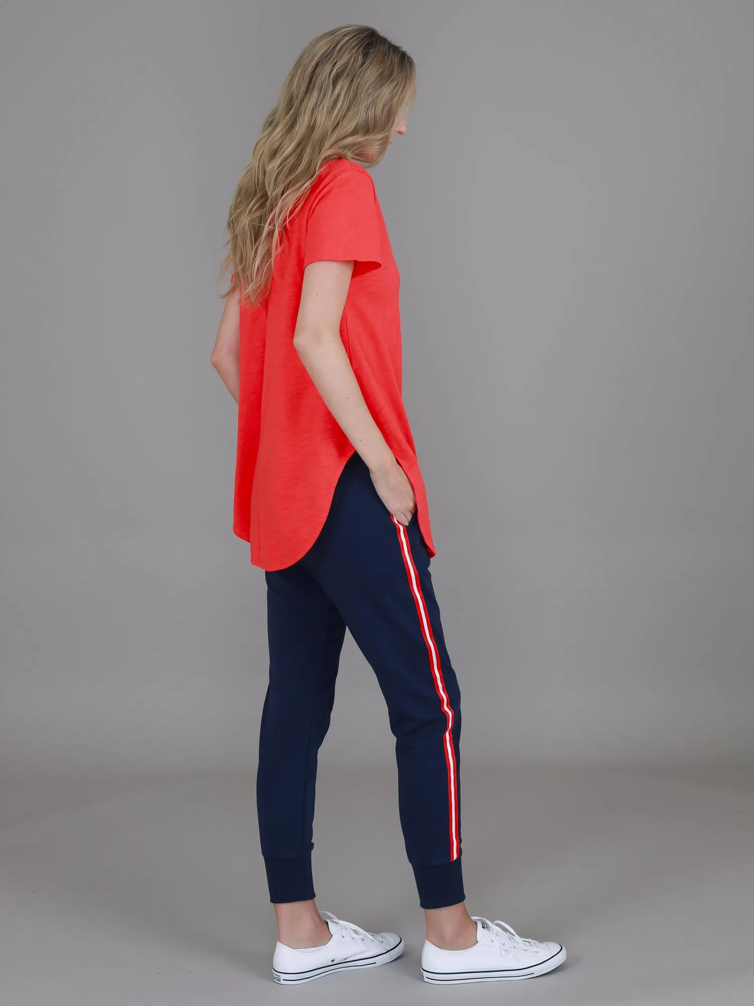 Elwood Curved Hem T Shirt