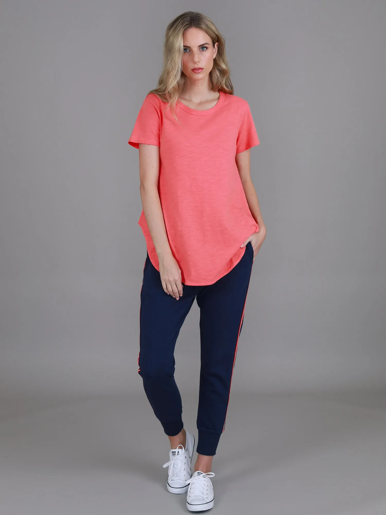 Elwood Curved Hem T Shirt