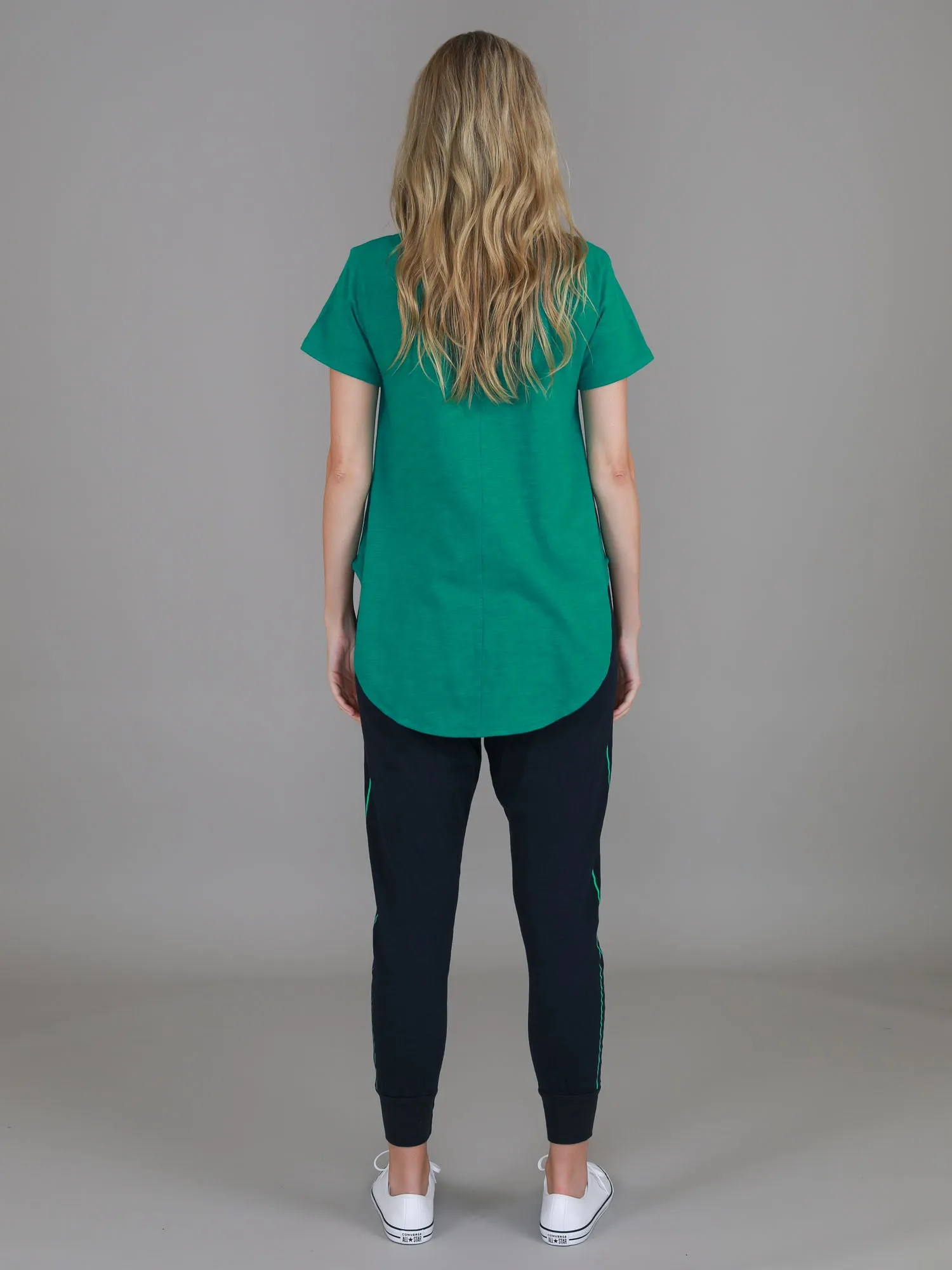 Elwood Curved Hem T Shirt