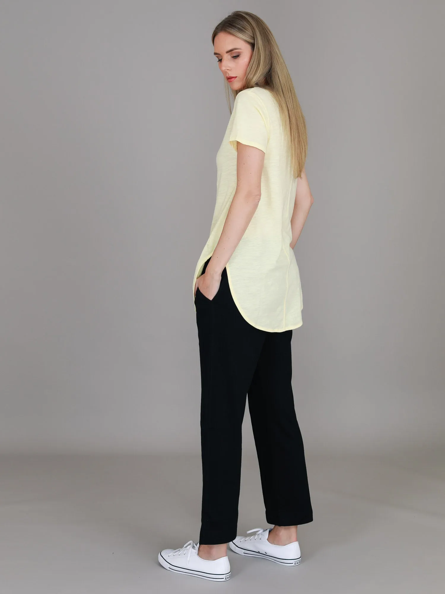 Elwood Curved Hem T Shirt