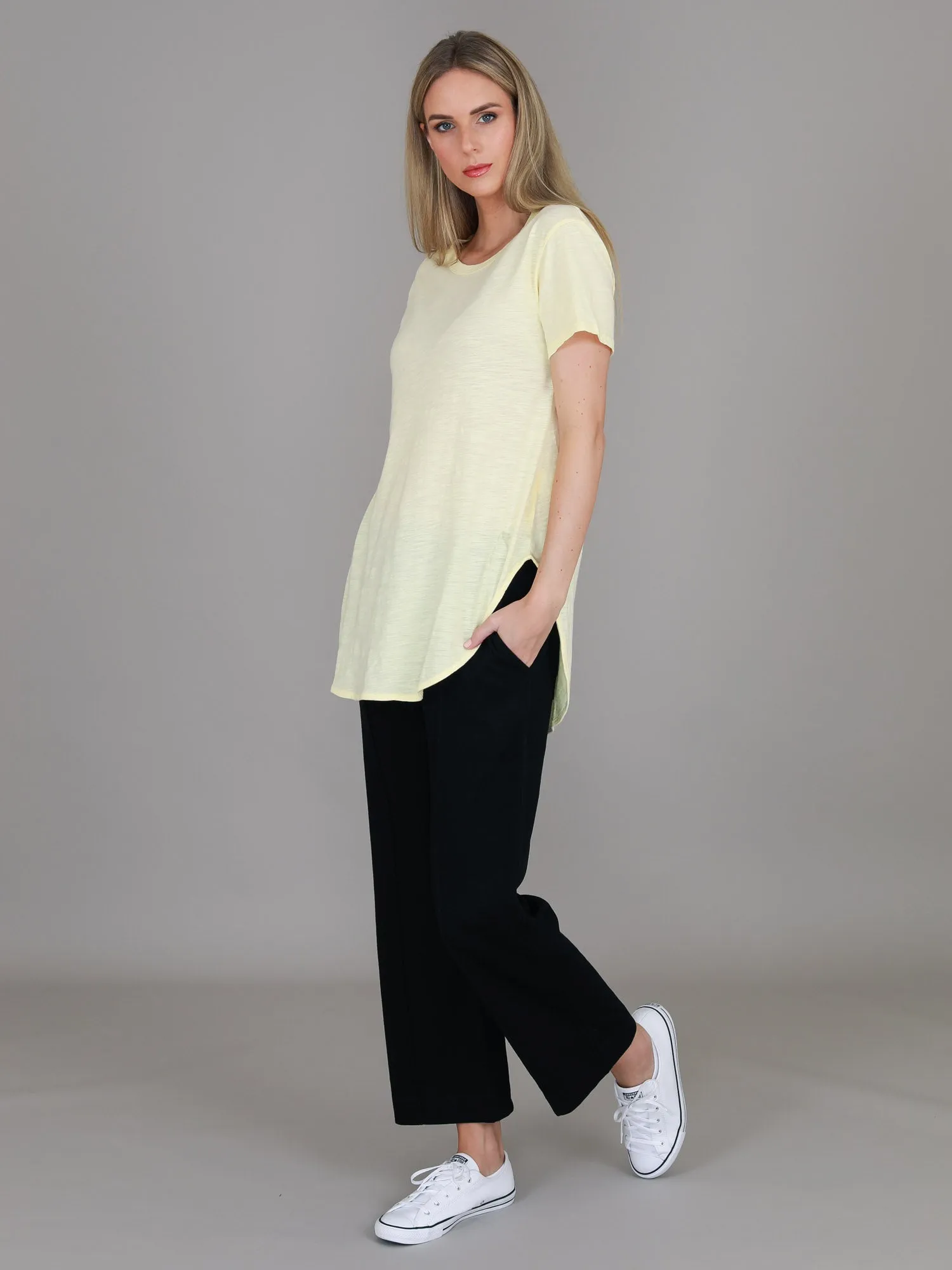 Elwood Curved Hem T Shirt