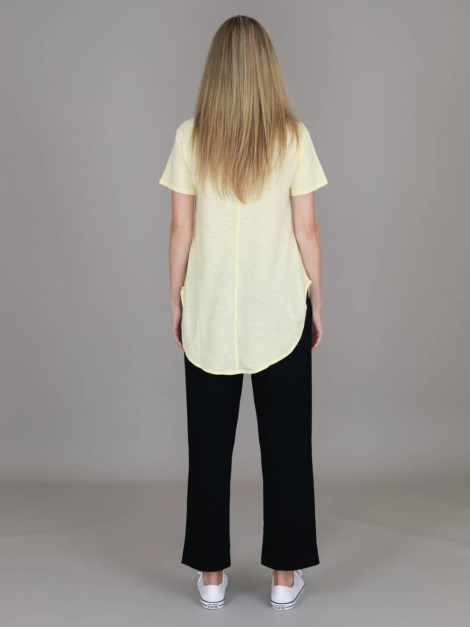 Elwood Curved Hem T Shirt