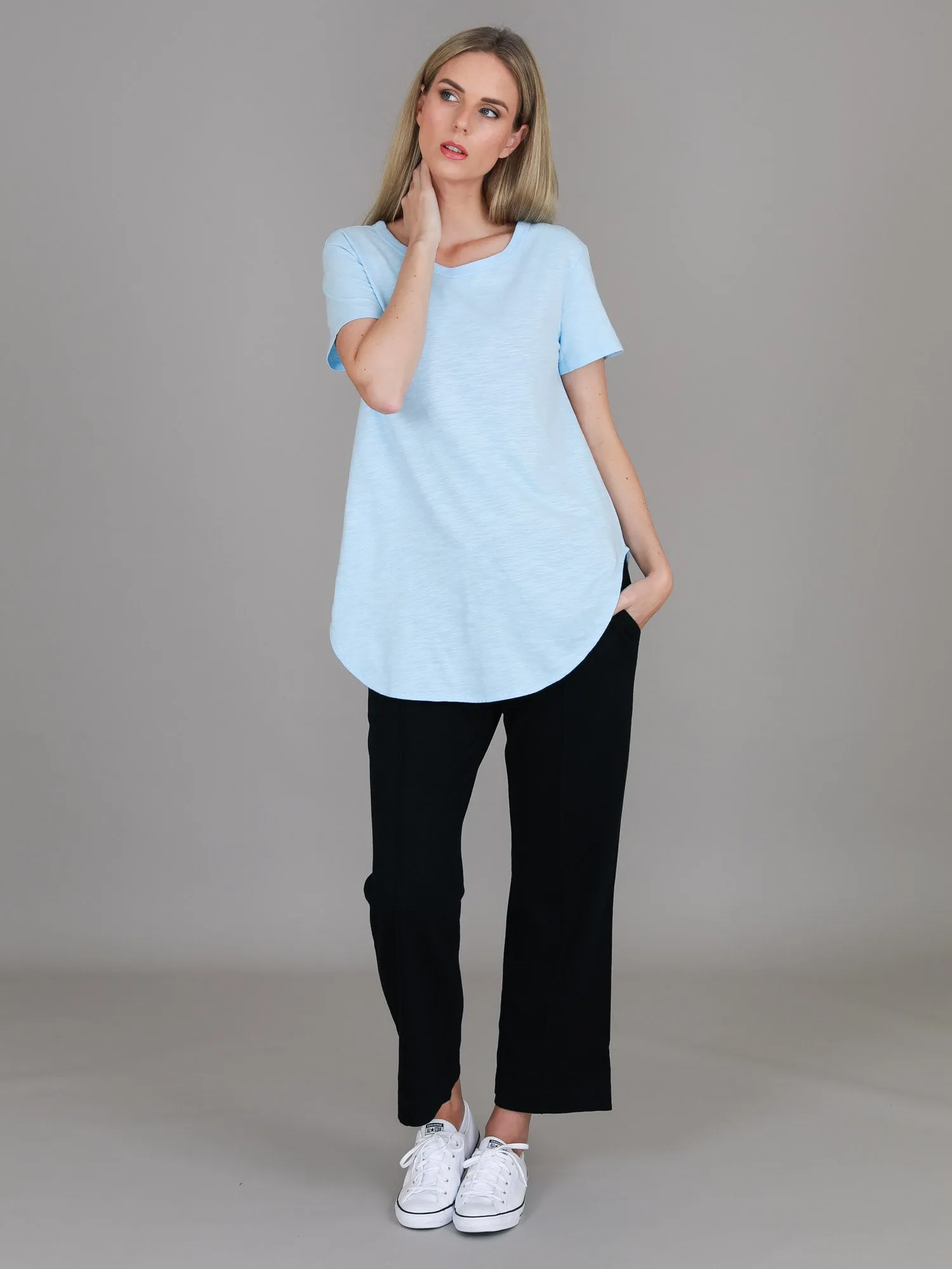 Elwood Curved Hem T Shirt
