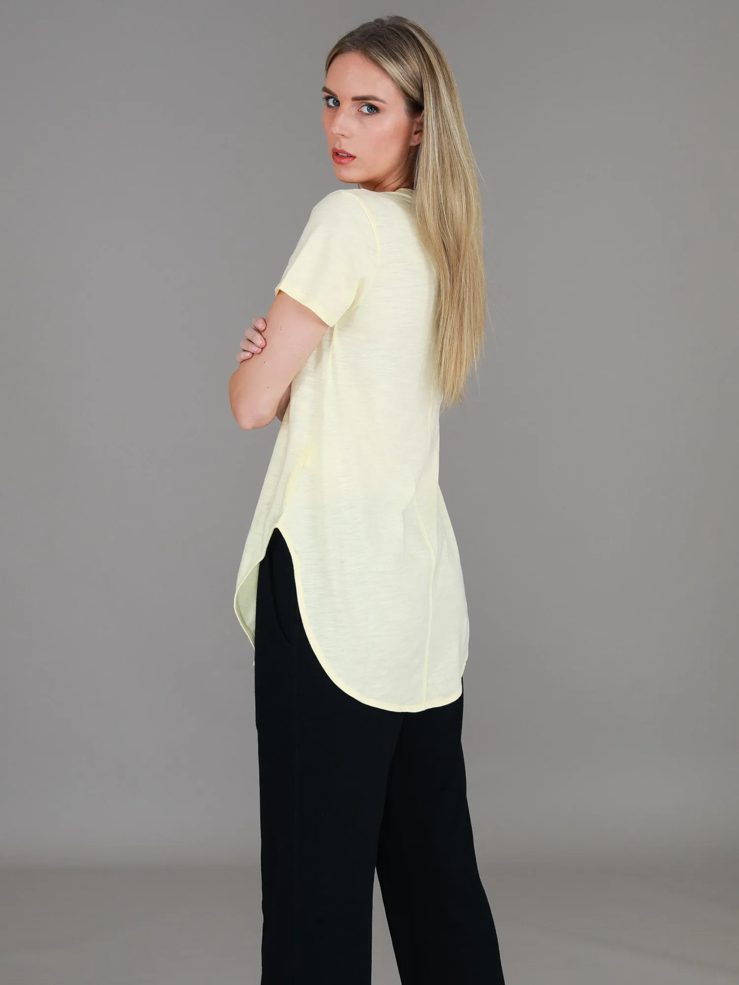 Elwood Curved Hem T Shirt