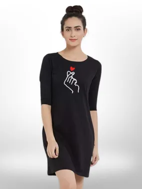 LOVE IN HAND PRINTED THREE QUARTER SLEEVE SIDE POCKET T-SHIRT FOR WOMEN'S