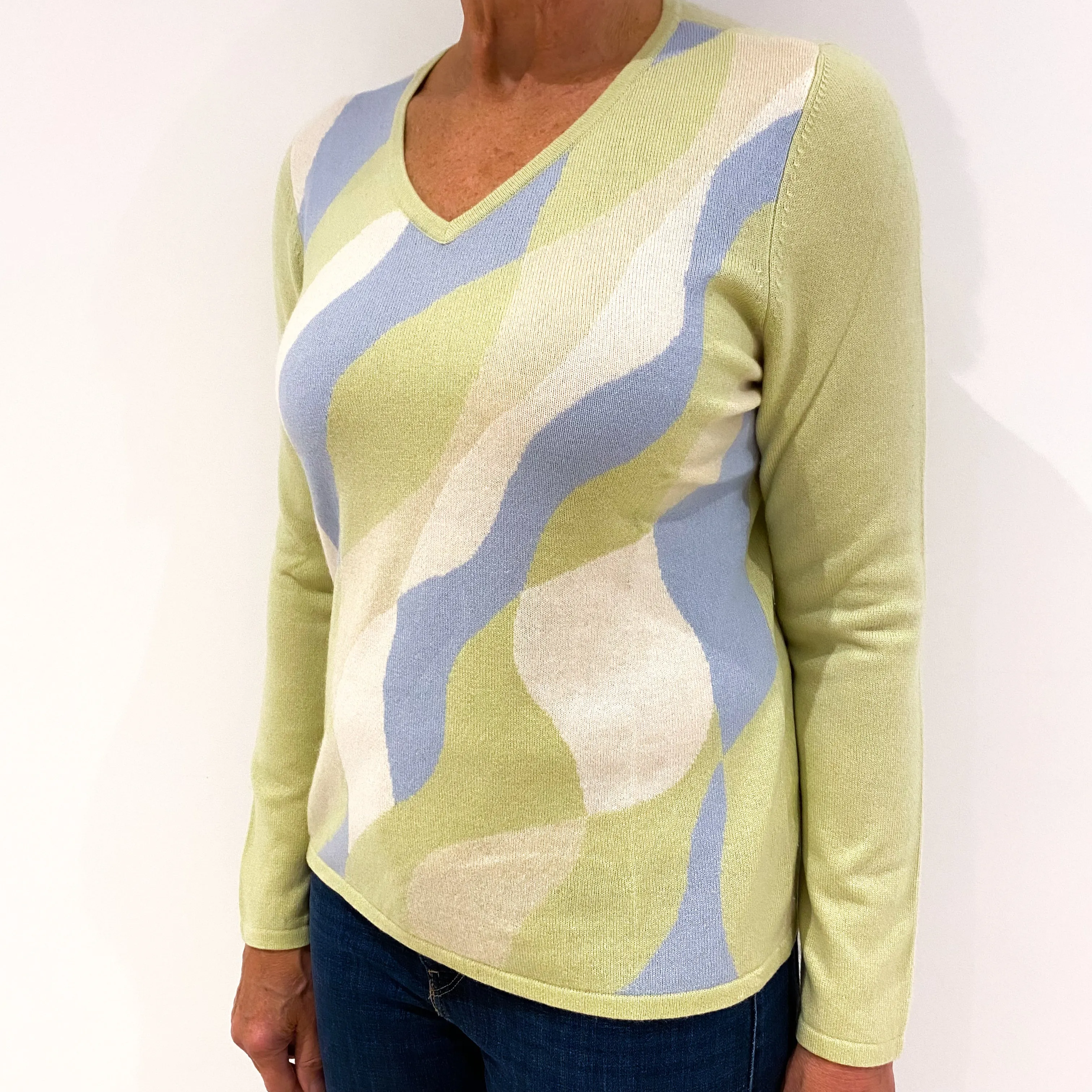Pistachio Green Patterned Front Cashmere V-Neck Jumper Medium