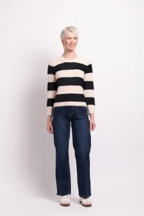Relaxed Fit Crewneck in Black / Pearl