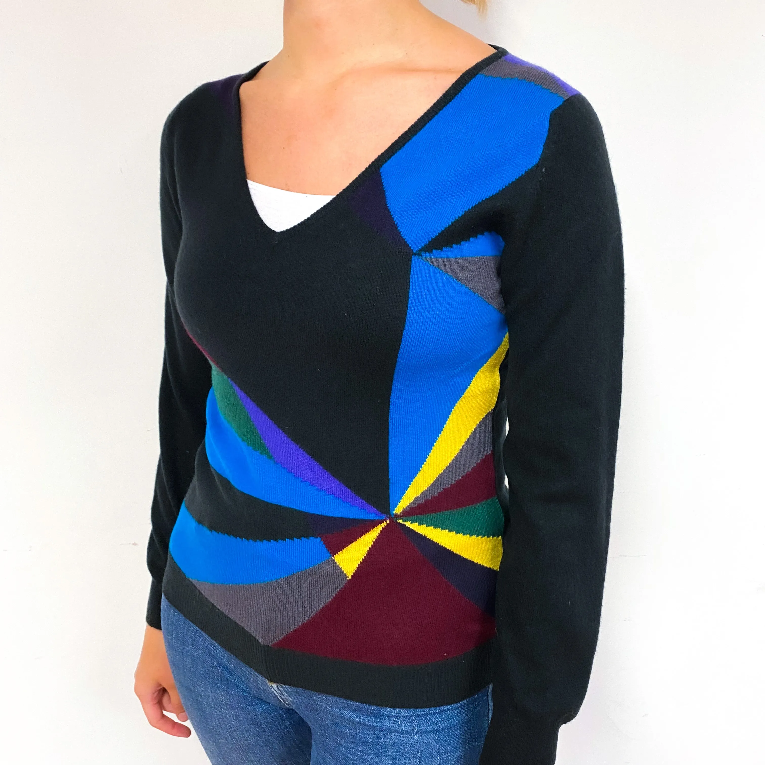 Scottish Dark Green Geometric Design Cashmere V-Neck Jumper Small