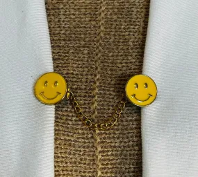 Sweater Clips Happy Face Sweater Clip for Cardigan Smile Chain Clasp Dress Cinch Clip Cloak Fastener Smiley Face Gift for Her Birthday Gift